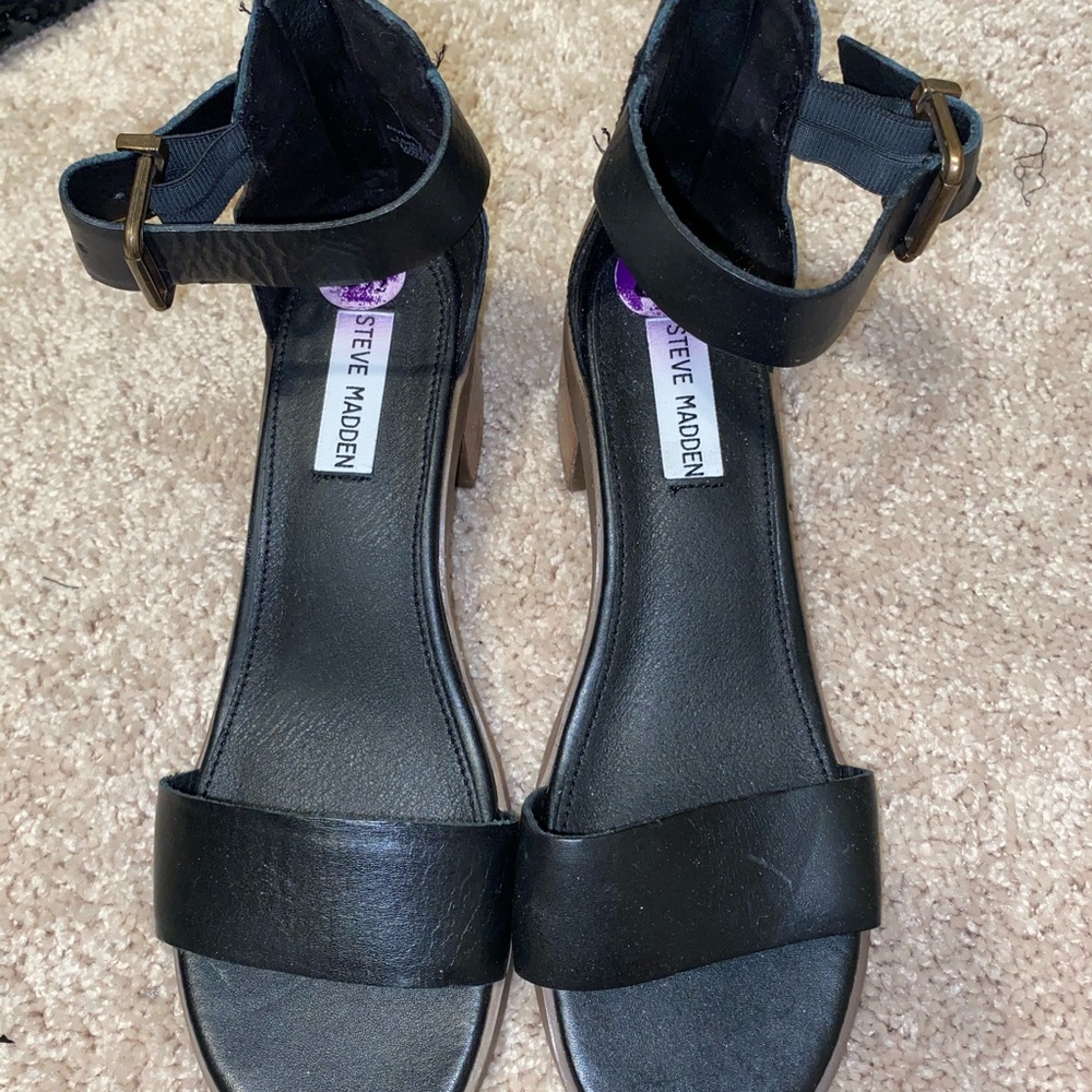 Black Steve Madden sandals